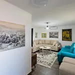 Apart-hotel Nensi