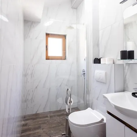 Apart-hotel Nensi 4*